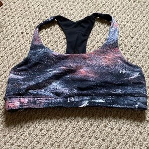 Lululemon invigorate sports bra